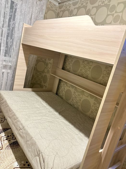 Детская двухьярусная кровать