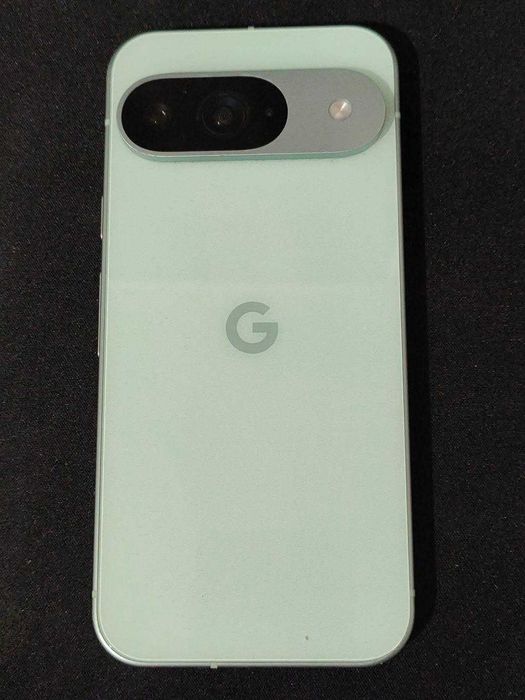 google pixel 9 128 gb , 12gb ram ,120 hz, baterie: 100% capacitate, conditie: ca nou cu mici urme de utilizare