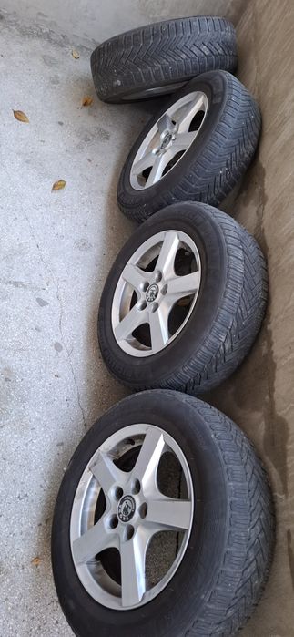 Jante aliaj 15" cu anvelope michelin alpin 6 iarna