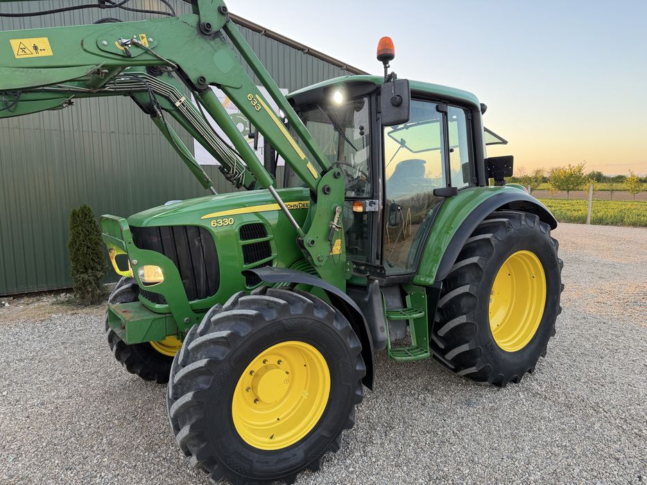 Tractor John Deere 6330 cu incarcator frontal 651 H