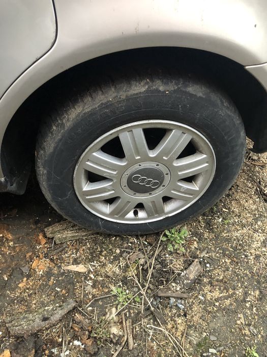 Dezmembrez Audi A4 B5 1.9 AVG