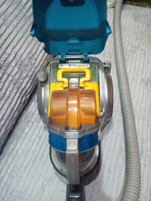 Продам пылесос на з/ч