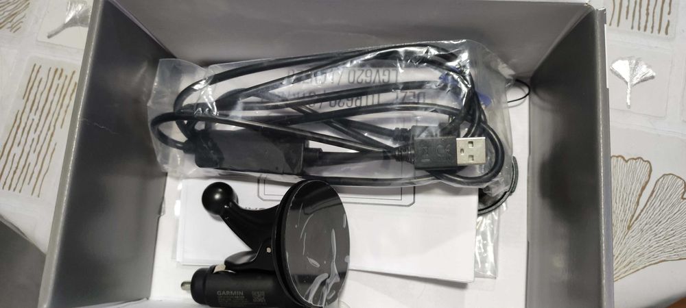 Навигация GARMIN DEZL LGV720 - НОВА