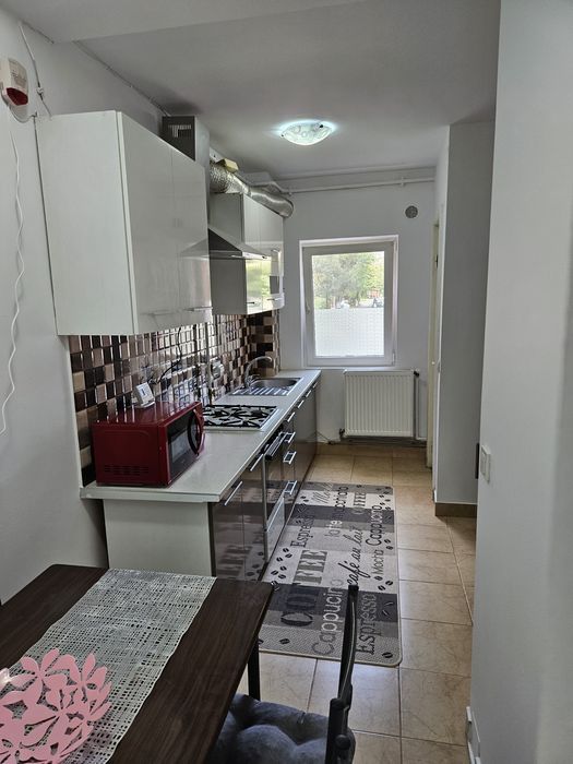Închiriez apartament cu o cameră