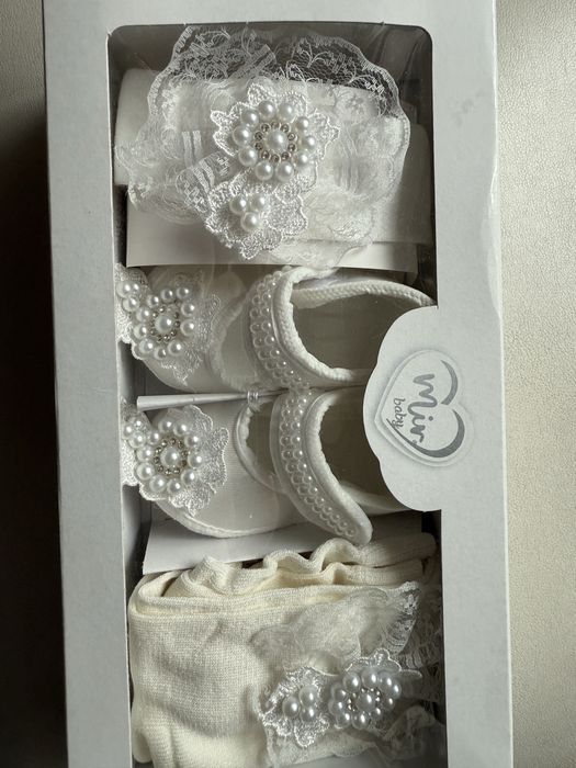 Комплект (обувки, черпогащник и лента за коса)