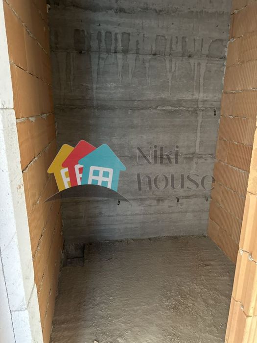 Продава се Двустаен апартамент в Варна, м-т Пчелина - 56 кв.м за 1733 €/кв.м - Снимка #2