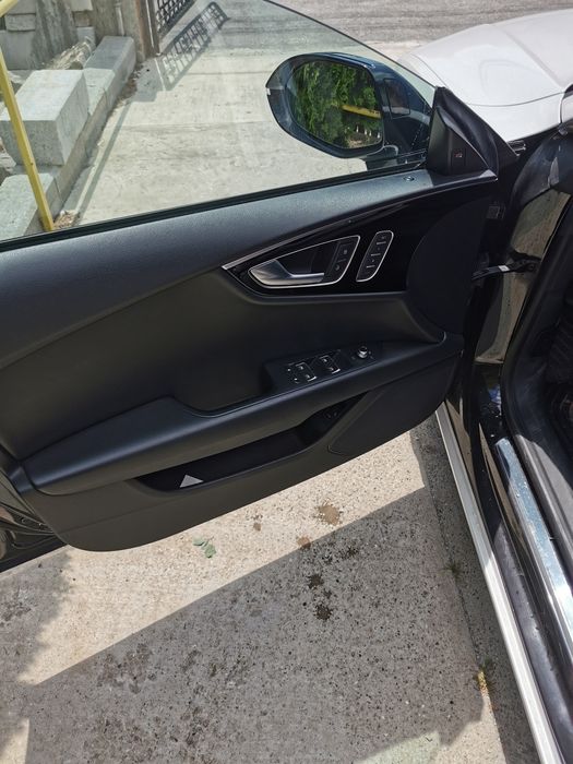 Vând Audi a7 3.0