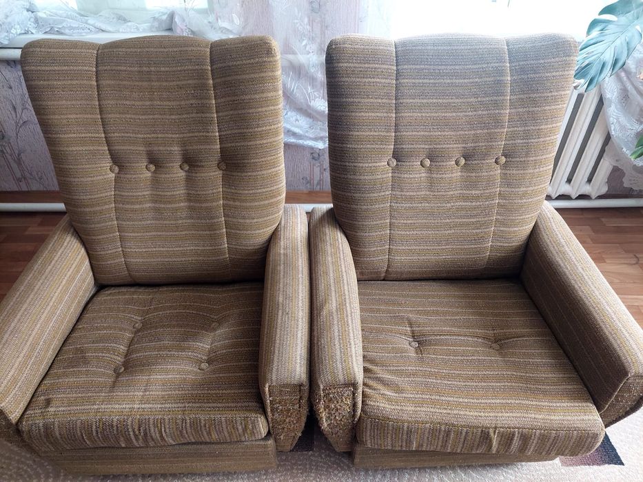 Продам срочно 2 кресла