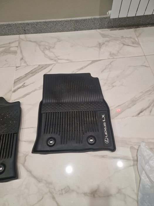 Полики на Lexus LX600