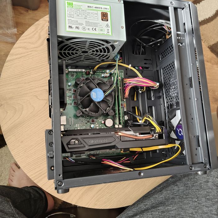 PC calculator gaming generația 4 Intel i5 4570 Nvidia GeForce GTX 1050