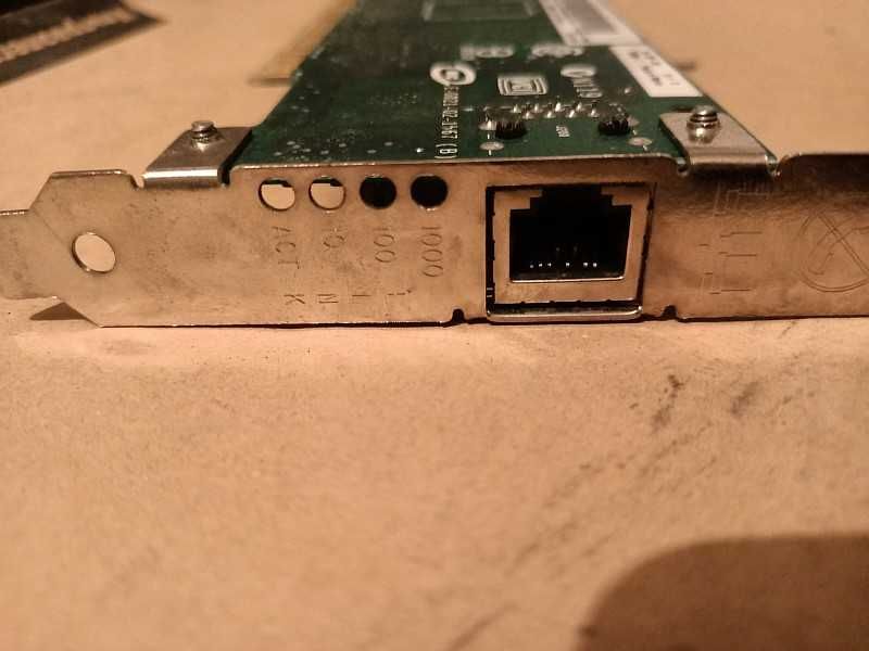 Серверная сетевая карта "HP NC7770".