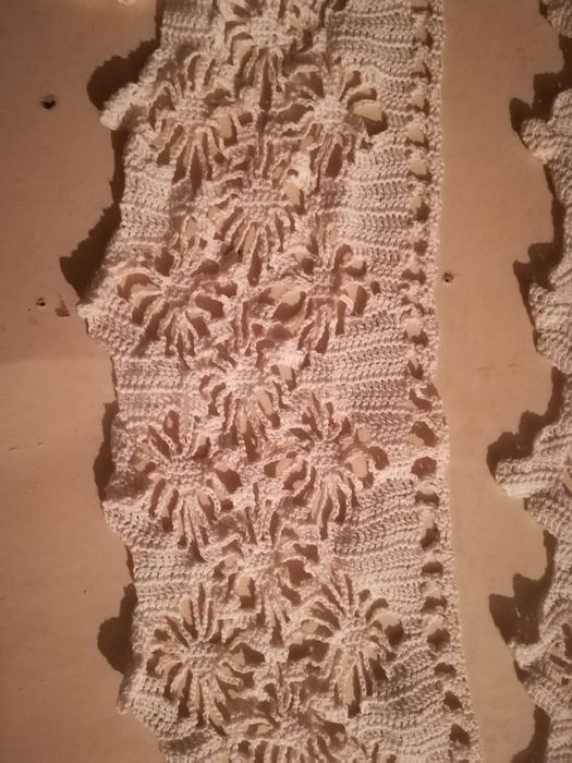 Салфетки и кружева.