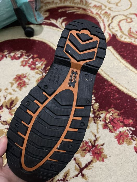 Новые строительные зимние, мощные сапоги