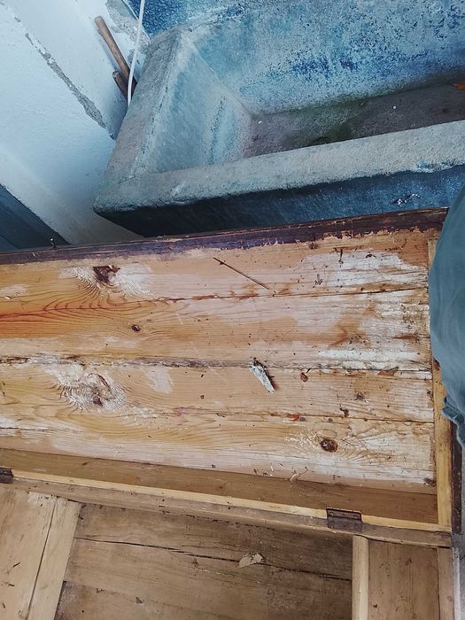 Старинен дървен сандък