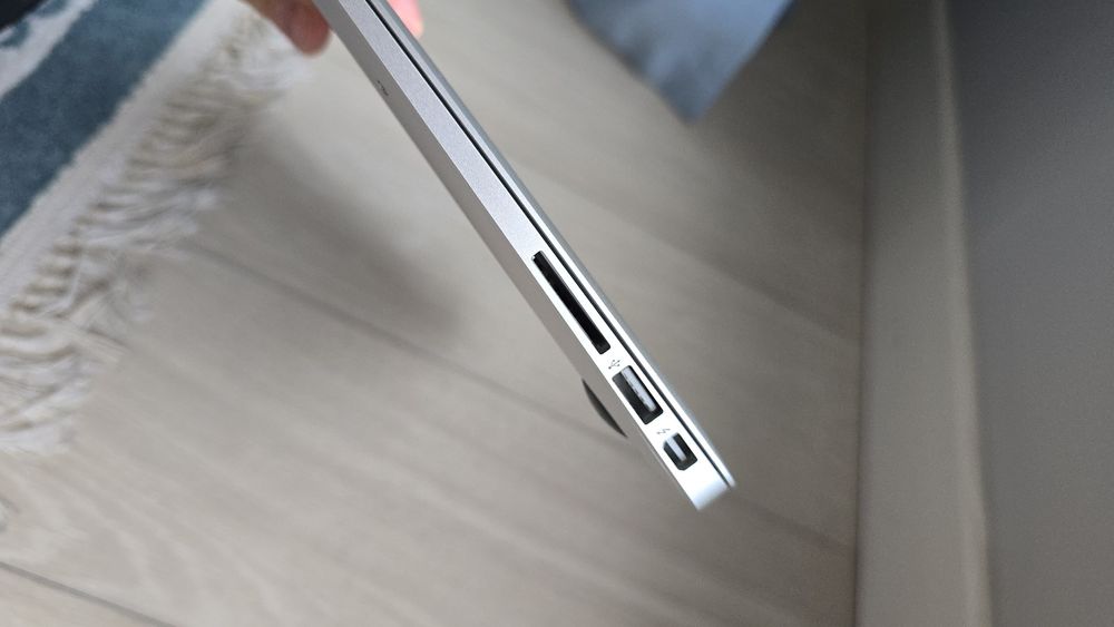 MacBook Air 13″ 2017 / i5 / 8 GB / SSD 128 GB / A1466