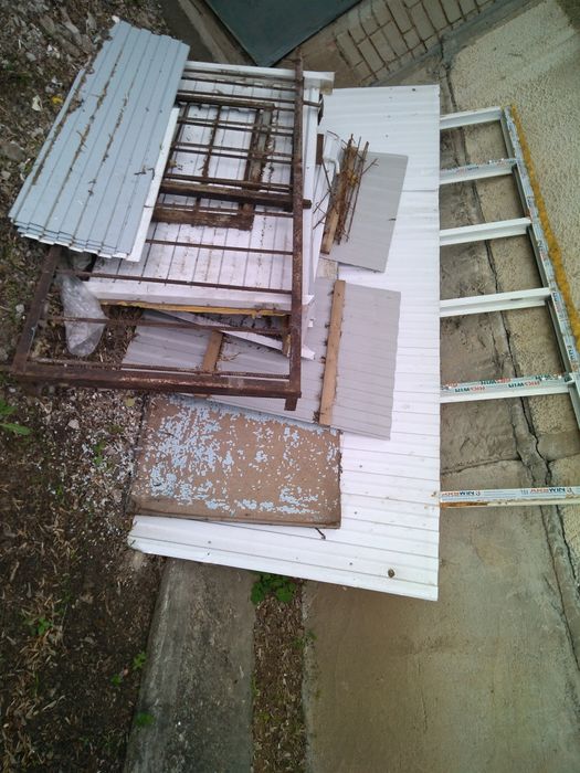 Продам металлический решётки и профлист б/у