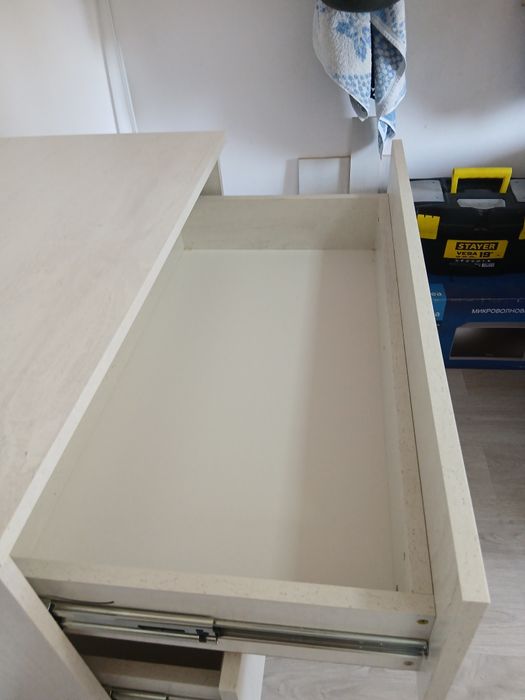 Комод 4 секции, лдсп, цвет серый.