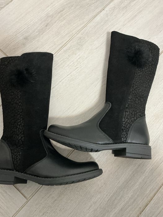 Vand cizmulite si ghete fetite