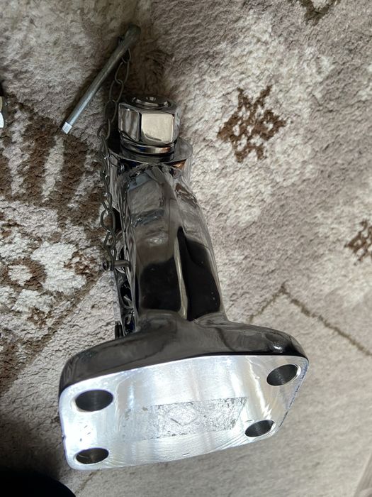 Продам фаркоп на ленд крузер