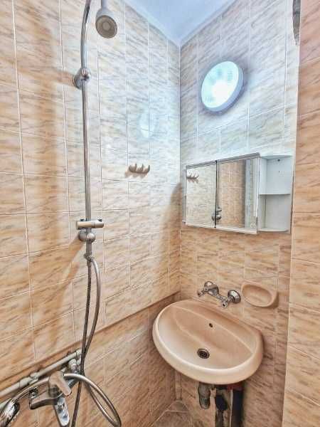 Дава се под наем Тристаен апартамент в Бургас, Братя Миладинови - 60 кв.м за 408 € - Снимка #3