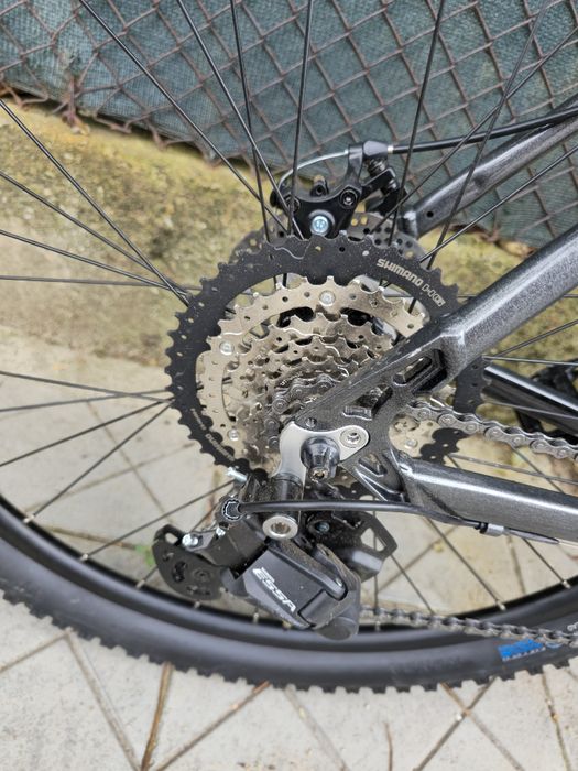 Като нов 2026г. XL Carrera Vengeance 1х8 скорости Shimano Essa Дискови спирачки 27.5 цола Алуминиев Английски велосипед