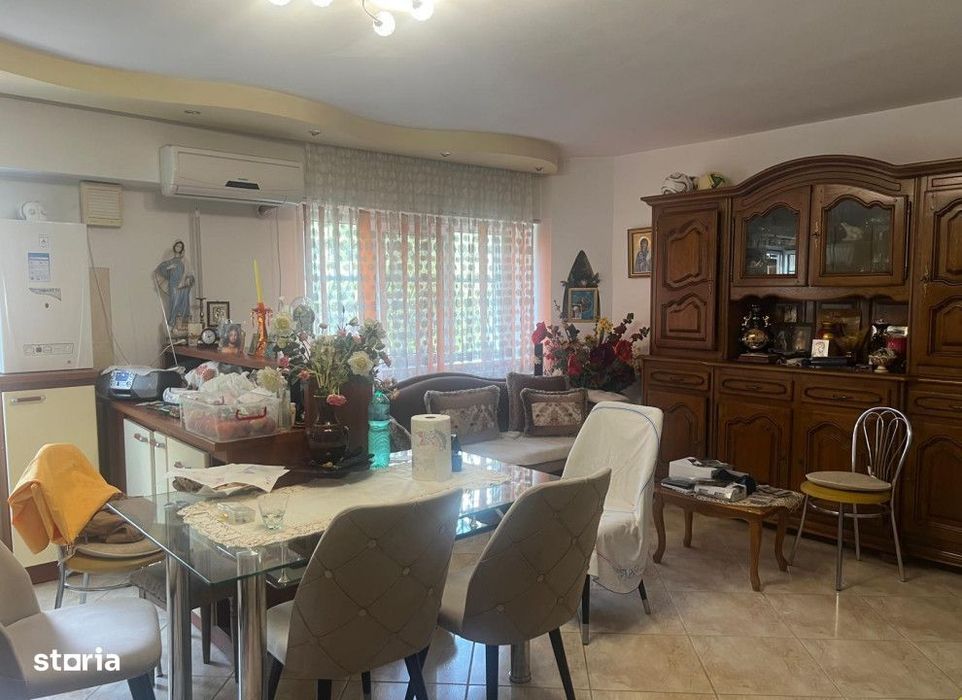 Apartament 3 camere Podul de Fier , 70 metri, etaj 1 Cod:163220