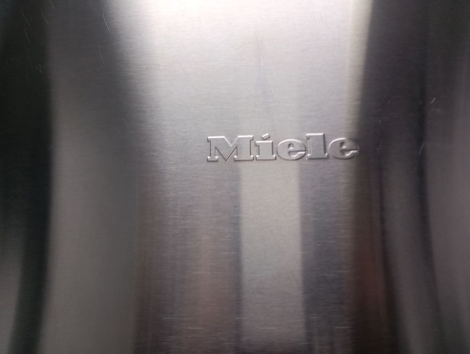 Иноксов комбиниран хладилник с фризер Миеле Miele  Made in Germany с две години гаранция!