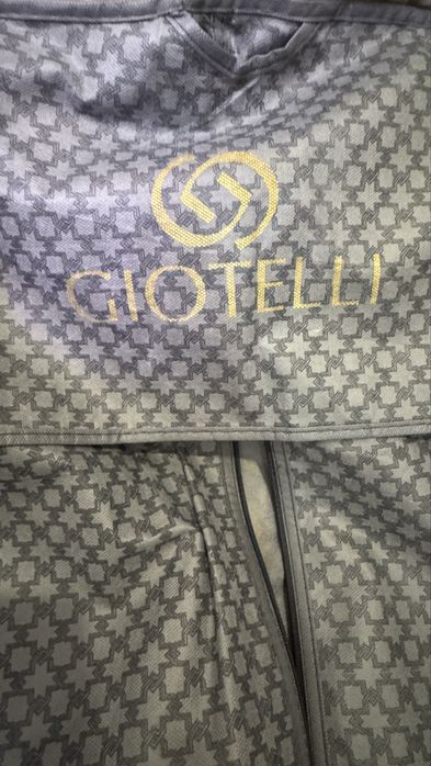 Продам мужской костюм