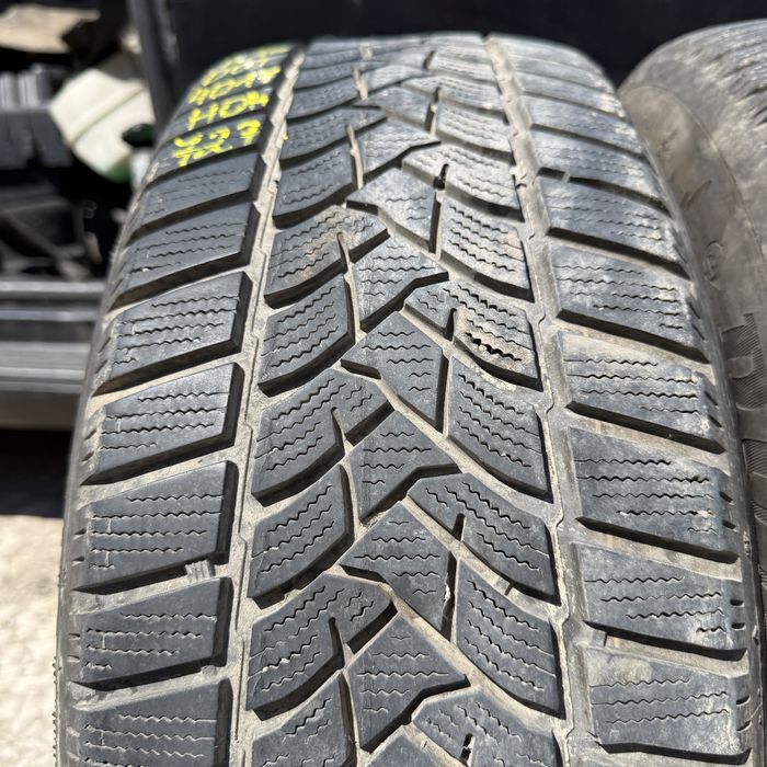 2 броя зимни гуми Dunlop 205/55 R16 Dot 4017 ном 727