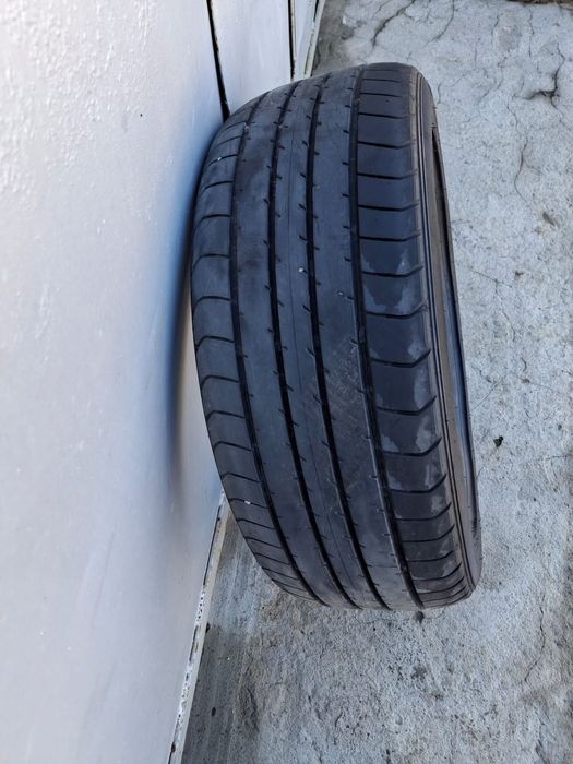 Продам шины летние комплект Дунлоп
