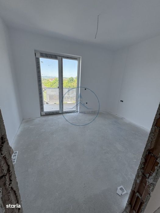 Apartament 3 camere / 2 bai / etaj 3 / 95 mp / parcare + boxa / ZONA