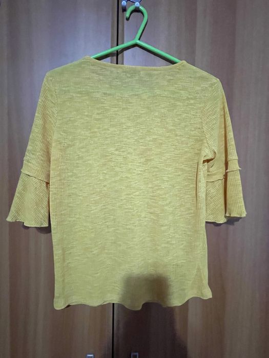 Diverse bluze Stradivarius alba LcWaikiki galbena top floricele S