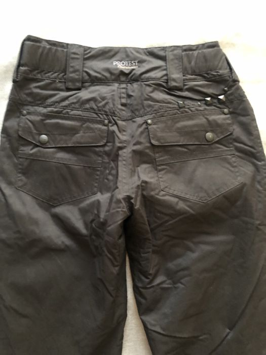 Грейка Protest черна