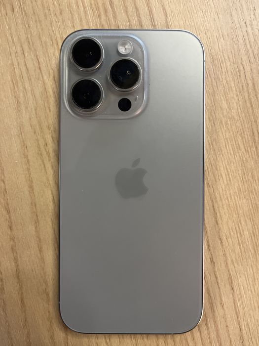СРОЧНО ! продаю Iphone 16 pro  !