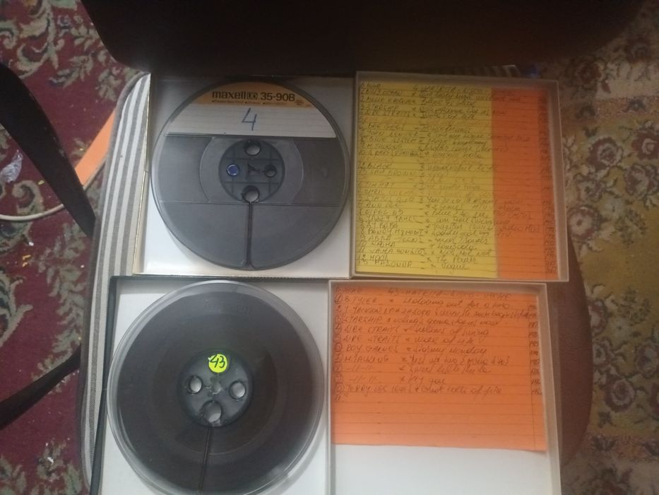 Lot benzi magnetofon