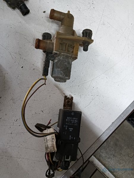 Releu Cu Pompa Apa Mercedes-Benz Vito Bus (W639) [ 2003 - > ] Oem 8992