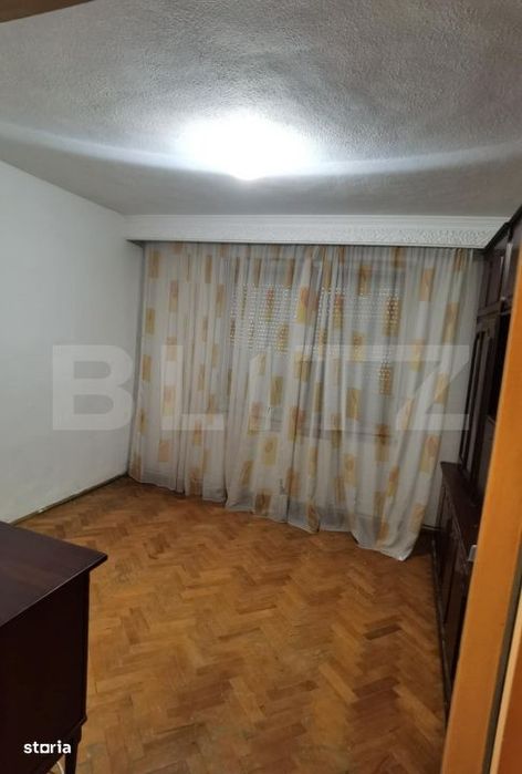 Apartament 3 camere de vanzare – Zona Unirii, Reghin | 64 mp utili — fotografia 3