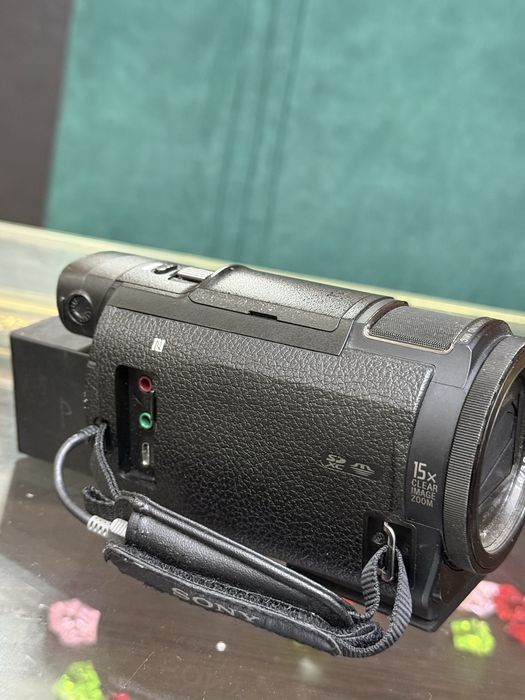 продам 4К камера Sony FDR AX-33