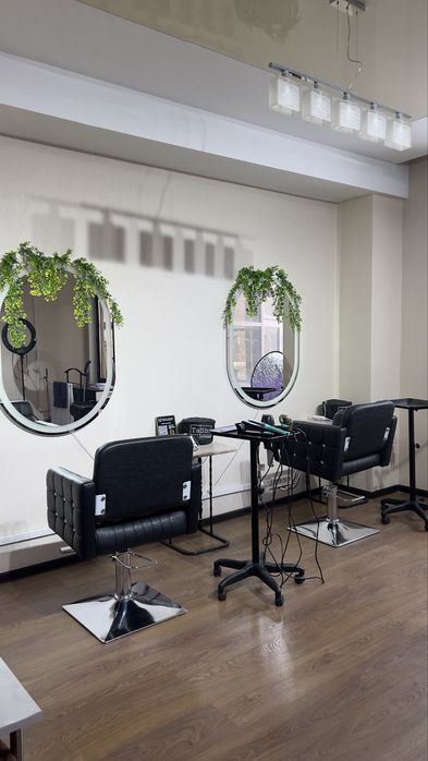 Сдам кресло мастерам