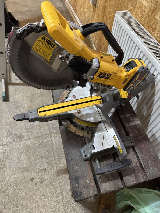 Circula Dewalt electrica Flexvolt 60v USA brushless
