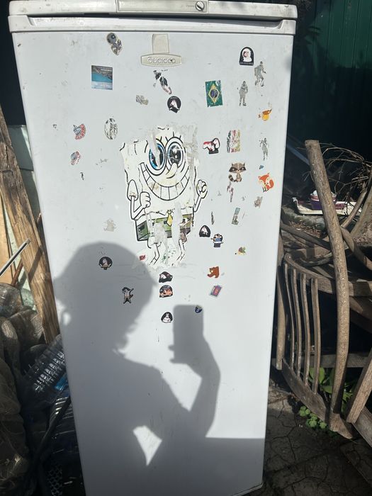 Продам холодильник бирюса нерабочий