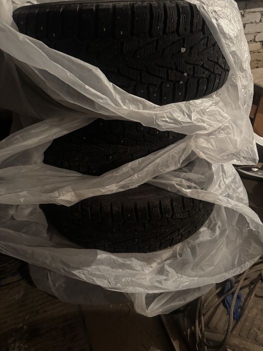 Шины 235/60/18 Nokian TYRES