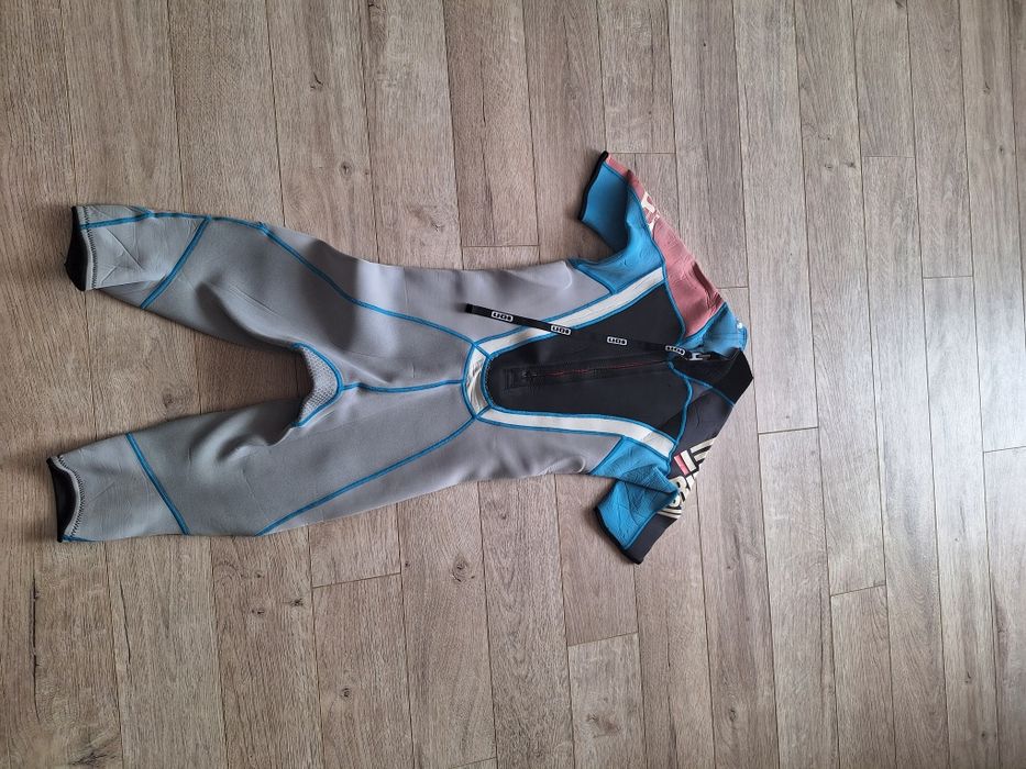 Кайт 13м + 9м + bar + кайт дъски + неопрени + board bag