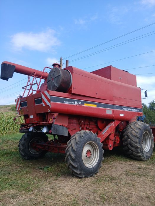 Combina Case axial 1680 4x4