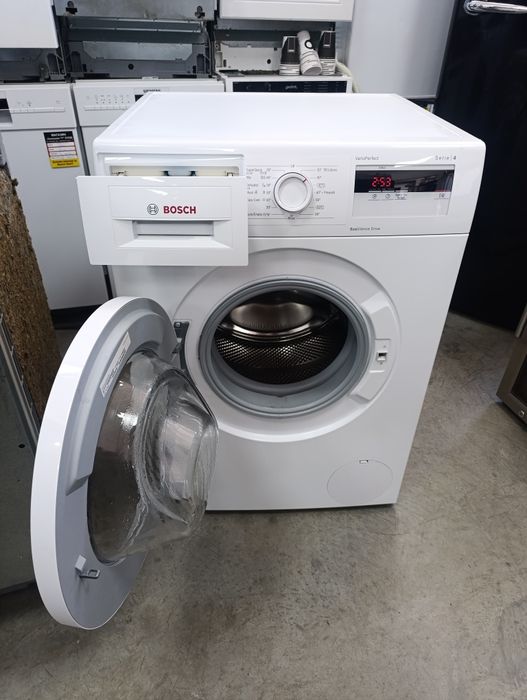 Пералня Слим BOSCH Serie/4 7кг Eco Silence Drive