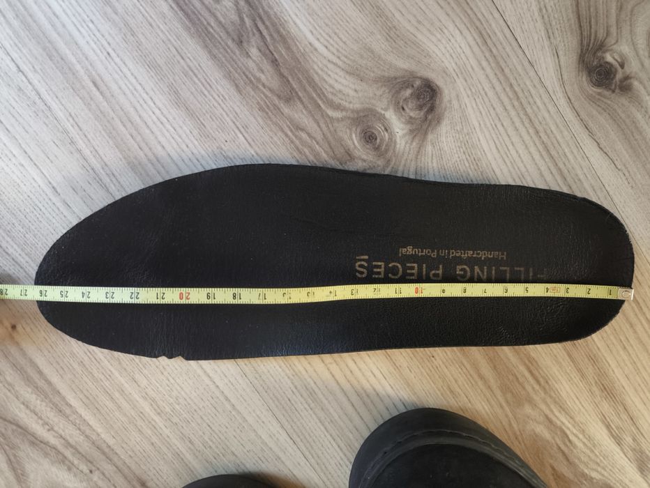 Два чифта обувки