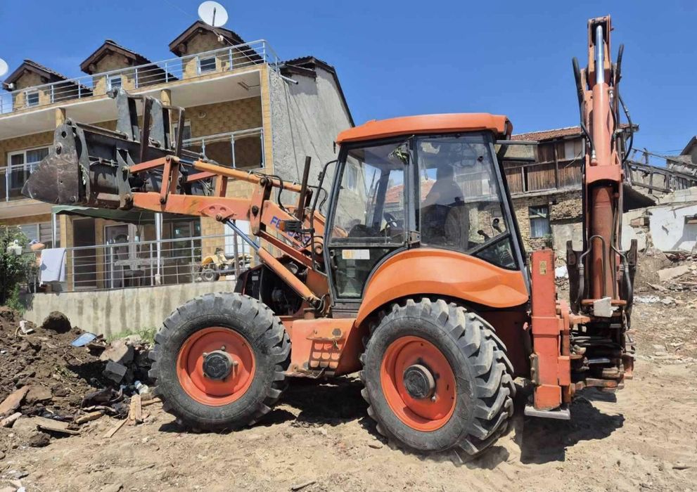 Услуги с мини багер, комбиниран багер и самосвал