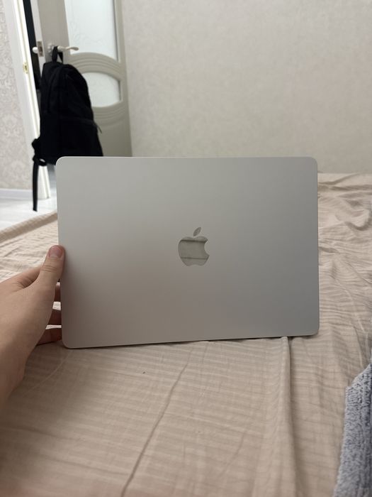 Macbook air 13 m4 2025