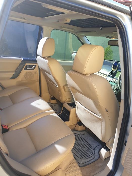 Land Rover Freelander 2,
