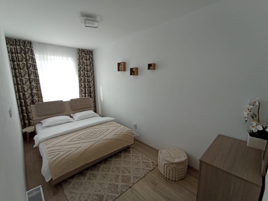 Penthouse (etajul 8) 3 camere,